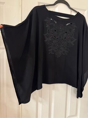 Monteau Black Woman’s Embroidered Chiffon Blouse Poncho Cape Top Boho M